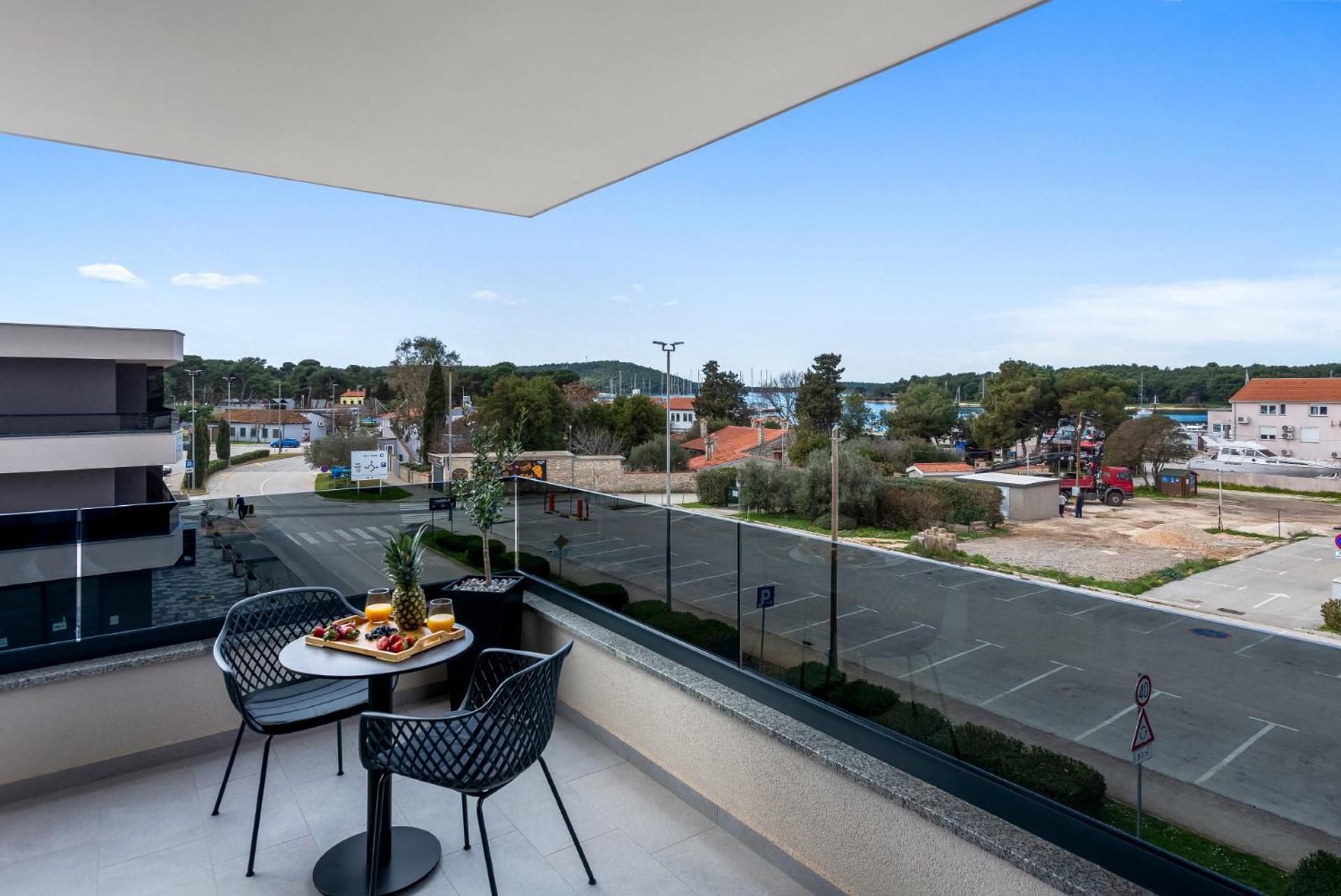 Fly Rooms Medulin - 50M From The Beach - New 2024 Exterior photo