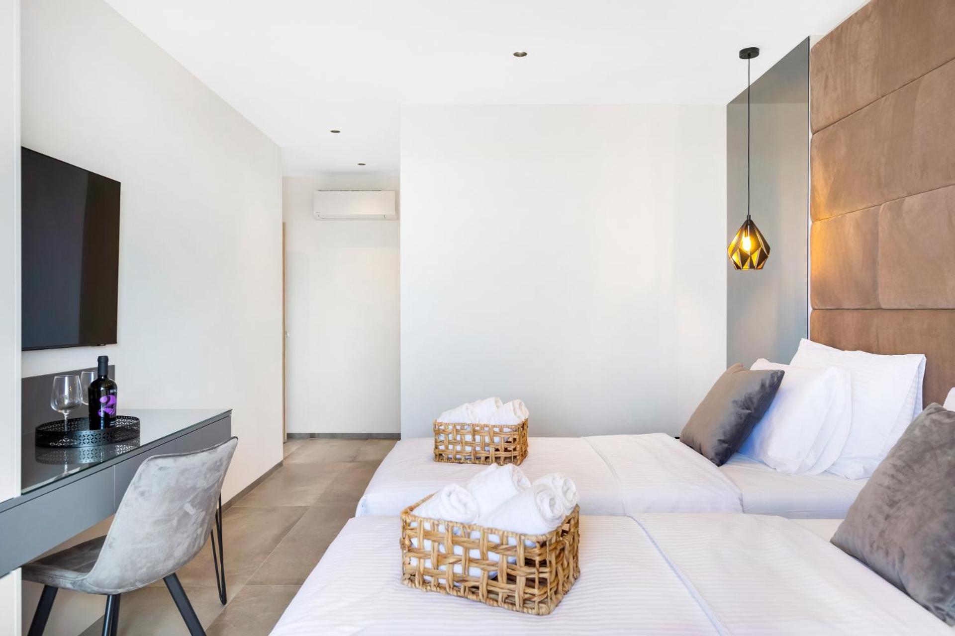 Fly Rooms Medulin - 50M From The Beach - New 2024 Room photo