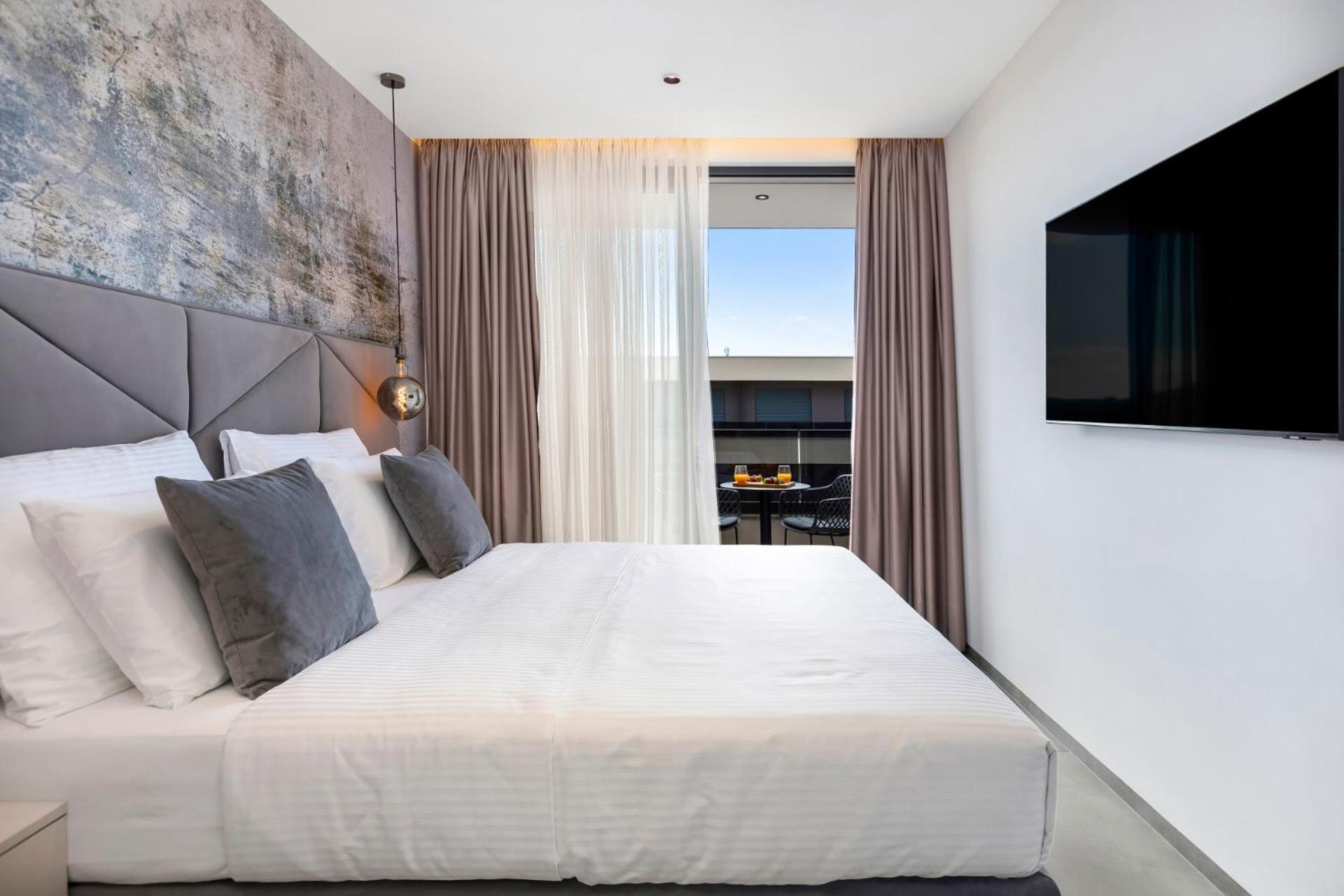 Fly Rooms Medulin - 50M From The Beach - New 2024 Room photo