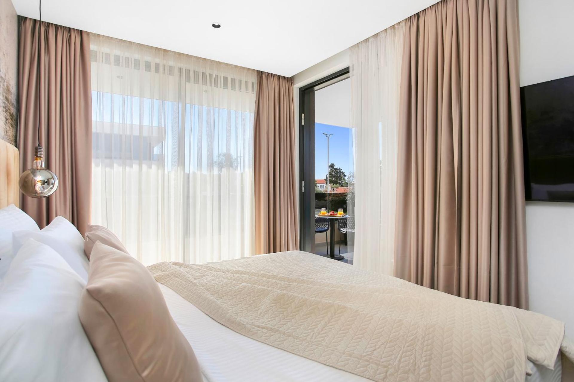 Fly Rooms Medulin - 50M From The Beach - New 2024 Room photo